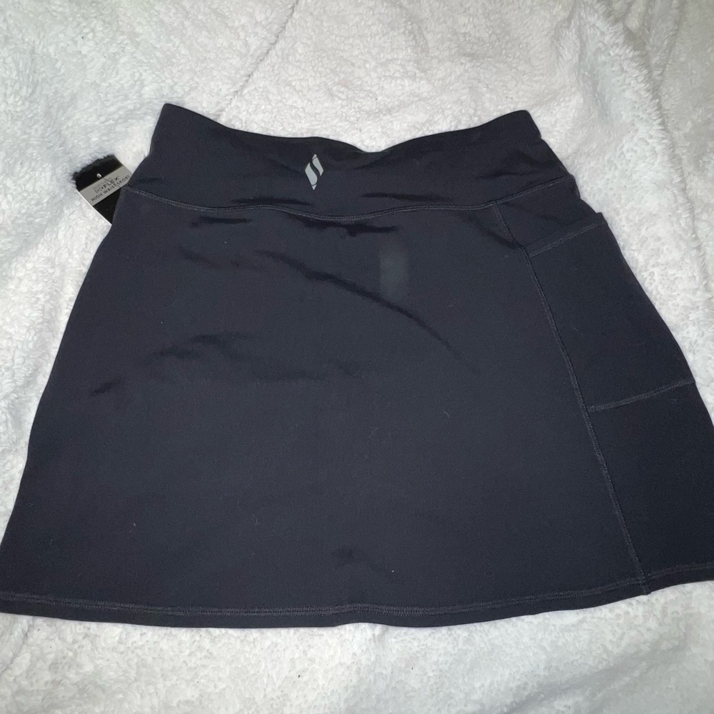 Skechers High Waisted Skirt with Pockets.